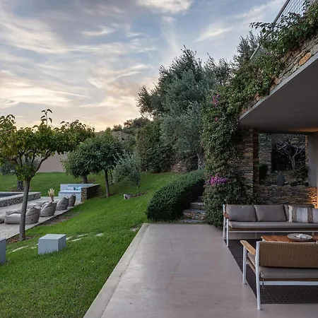 Pelagoon Villa Skiathos Town