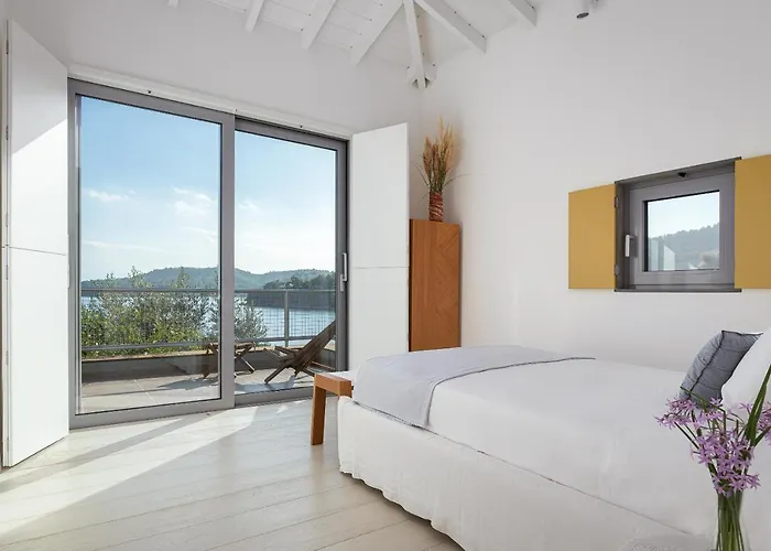 Pelagoon Villa Skiathos Town