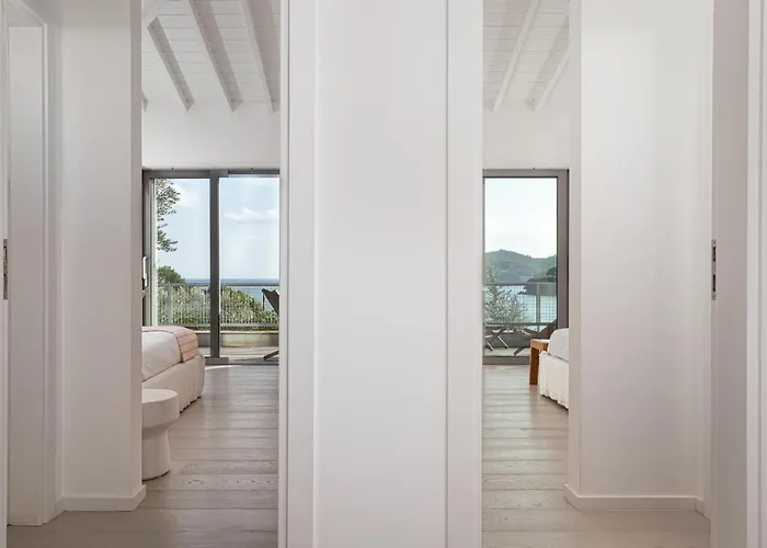 Pelagoon Villa Skiathos Town