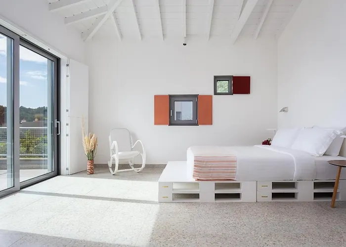 Pelagoon Villa Skiathos Town